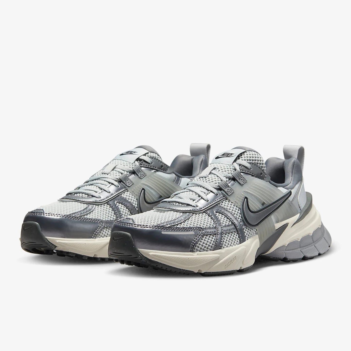 Nike Original V2K Run Damen-Low-Cut-Freizeitschuhe im Retro-Sportstil FD0736-003