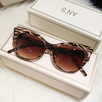 Módní sluneční brýle Cat Eye pro ženy, vintage sluneční brýle, dámské brýle s rámem Cateye, zrcadlové, retro, luxusní, cestovní, s přechodem barev, Oculos De Sol