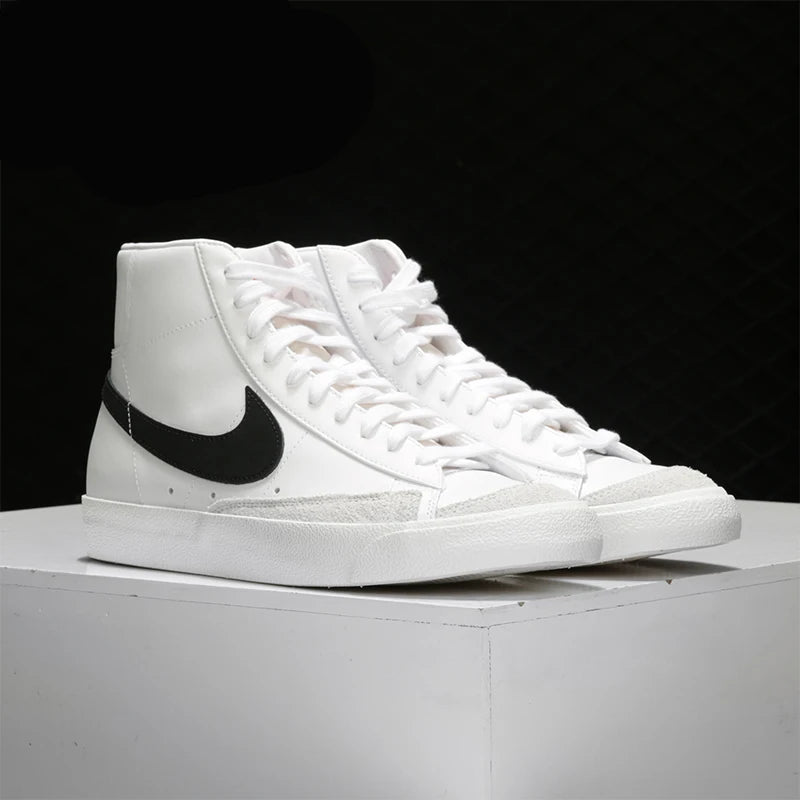 Oryginalne, autentyczne męskie i damskie wygodne trampki Nike BLAZER MID '77 BQ6806-100