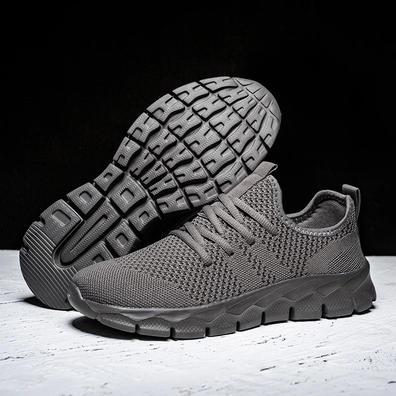 Sapatos de homem Four Seasons novos tamanhos grandes em malha Flyknit, leves e respiráveis, sapatilhas desportivas casuais com sola macia para corrida ao ar livre