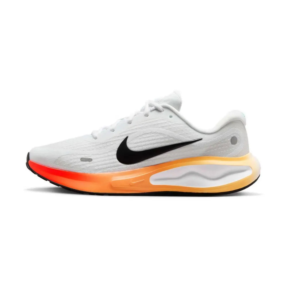 Buty do biegania Nike Journey Run – wygodna amortyzacja, antypoślizgowe i wytrzymałe. Idealne do codziennych treningów IH7329-101