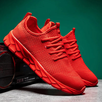 Sapatos de homem Four Seasons novos tamanhos grandes em malha Flyknit, leves e respiráveis, sapatilhas desportivas casuais com sola macia para corrida ao ar livre