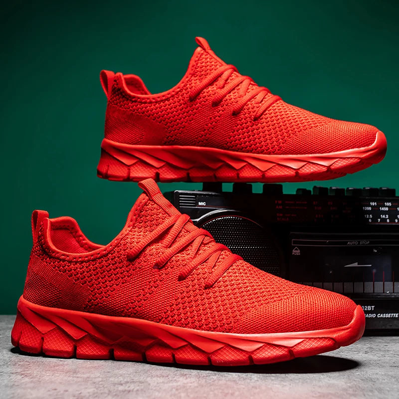 Sapatos de homem Four Seasons novos tamanhos grandes em malha Flyknit, leves e respiráveis, sapatilhas desportivas casuais com sola macia para corrida ao ar livre