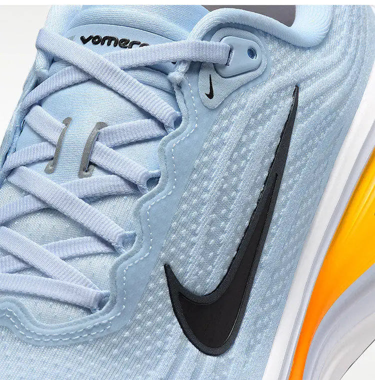 Nike HV8150-404 Sport-Sneaker für Herren mit rutschfester Gummi-Außensohle