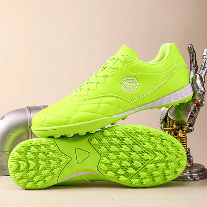 Chuteiras de futebol para homem com pitões longos, para exterior e treino, tamanhos grandes, preto e branco, para adolescentes