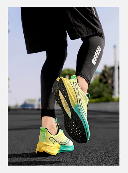Chaussures de course à amorti pour homme avec plaque en carbone ; baskets légères de marathon pour femme, pour le jogging, l'entraînement, le fitness et l'exercice physique