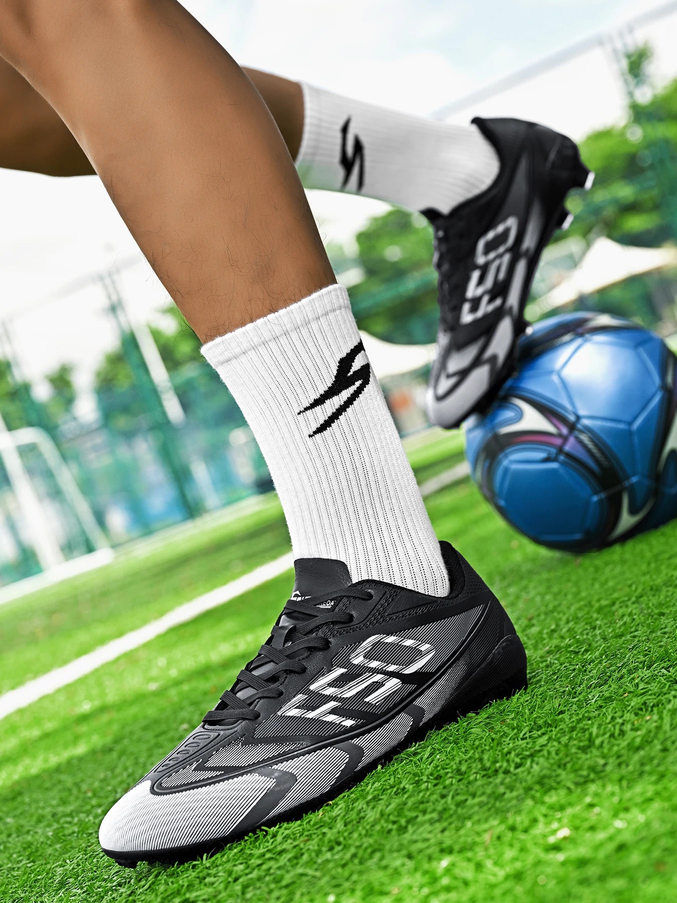 Professional Grass AG /FG Soccer Shoes PU Fabric Integrated Upper TPU Tough Sole Wear Resistant Anti-slip Youth Footwear