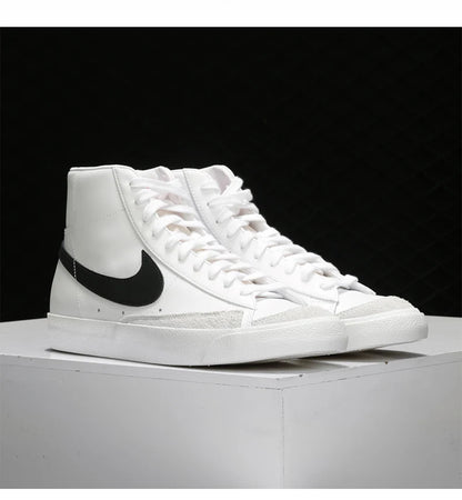 Oryginalne, autentyczne męskie i damskie wygodne trampki Nike BLAZER MID '77 BQ6806-100