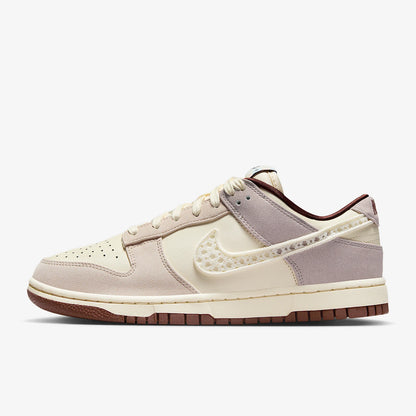 Nike Original Dunk Low LX Damen-Sneaker mit Dämpfung im Retro-Stil IH7353-010