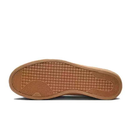 Nike Court Shot: Bekväma, mångsidiga låga sneakers för män med tunn sula, halkskydd och slitstark, blå IB2316-400